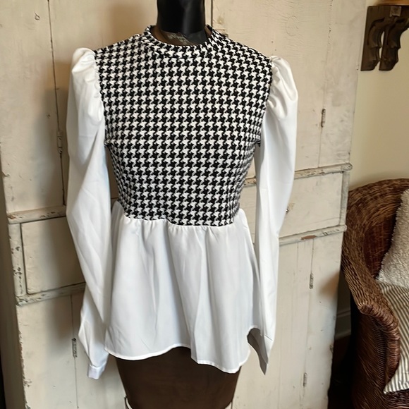 Lapentry Tops - Lapentry White And Black Plaid Tunic Top NWOT - FINAL SALE